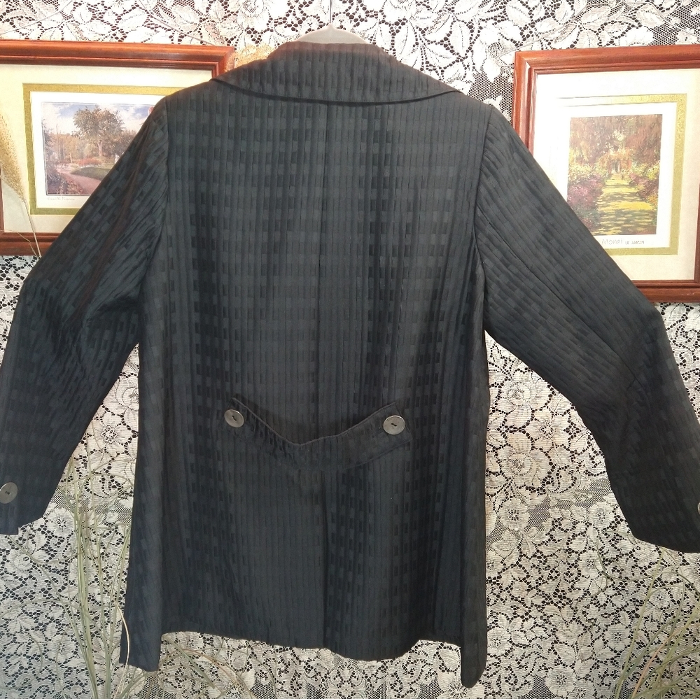 George Simonton black trench coat rectangle embossed design with shoulder pads - Picture 2 of 5